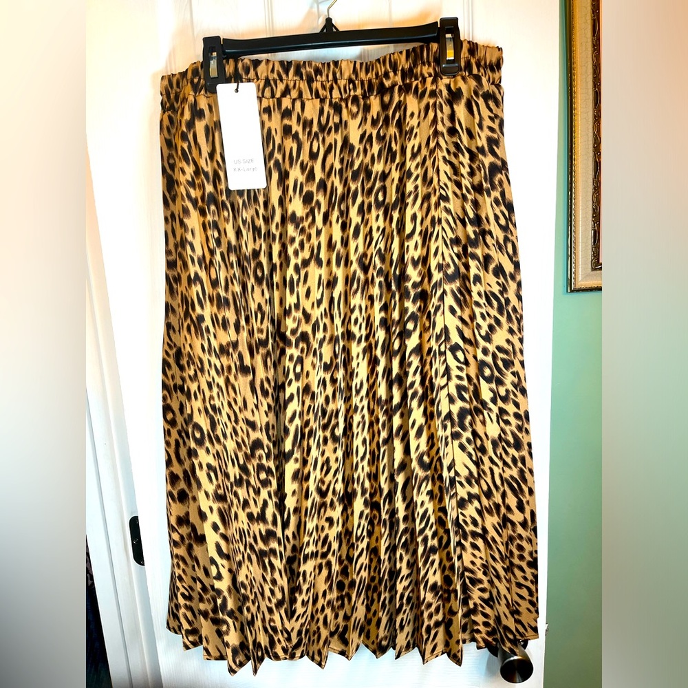 🆕 NWT Leopard print pleated midi skirt size XXL elastic waist